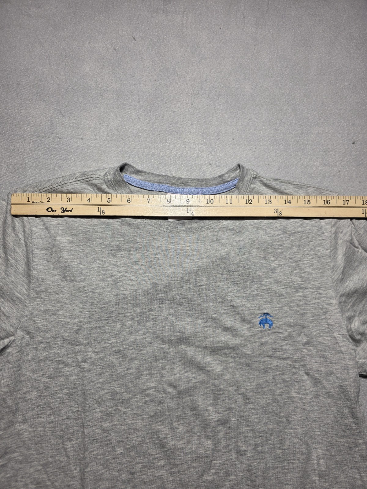 Brooks Brothers Men Medium Gray Supima Cotton Embroidered Golden Fleece T-Shirt gallery