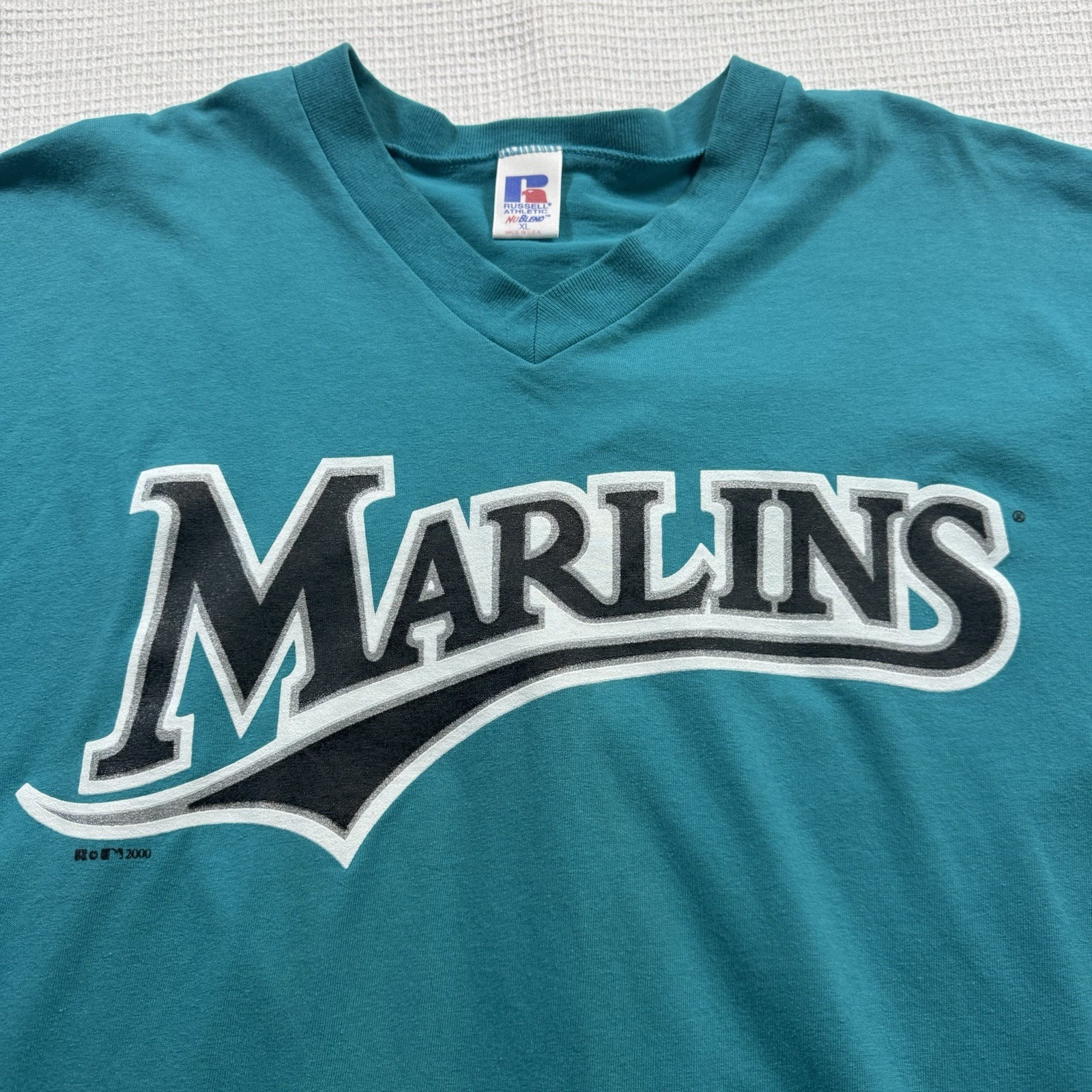 Vintage Russell Athletic V Neck T-Shirt Men’s XL FL Marlins Made In USA 2000 gallery