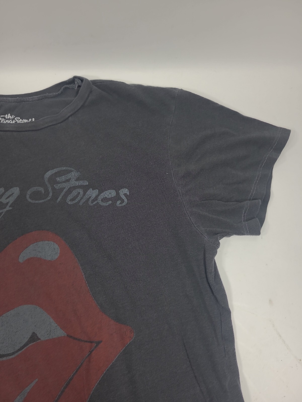 The Rolling Stones T-Shirt. Size Large. 2019 reprint. Long length. Faded Gray. gallery