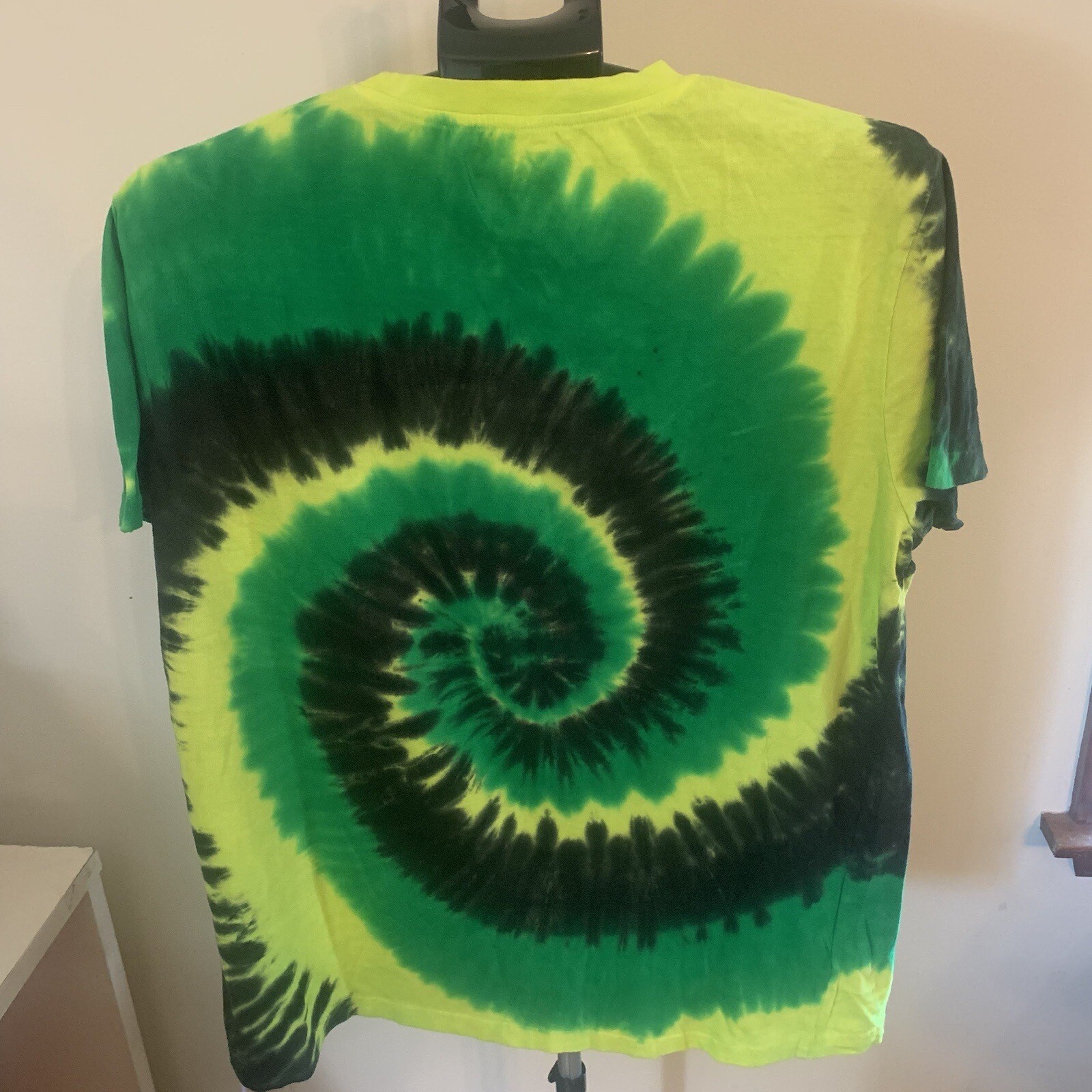 NWT Show Off Clothing Jamaica Good Vibes Only Tie Dye T Shirt Size Large gallery