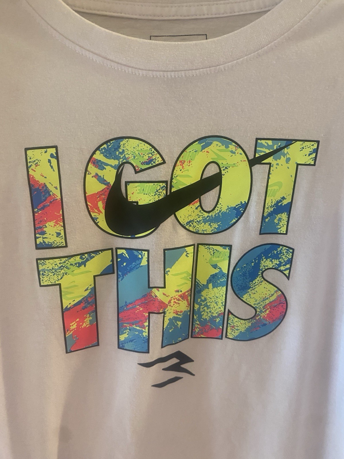 Boys Nike Logo T-Shirt XL White Multi-Color Short Sleeve Tee gallery