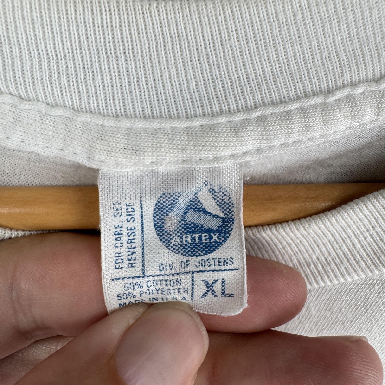 Vintage Snoopy Shirt Size XL White Short Sleeve Sun Bum Artex Peanuts USA 70s gallery