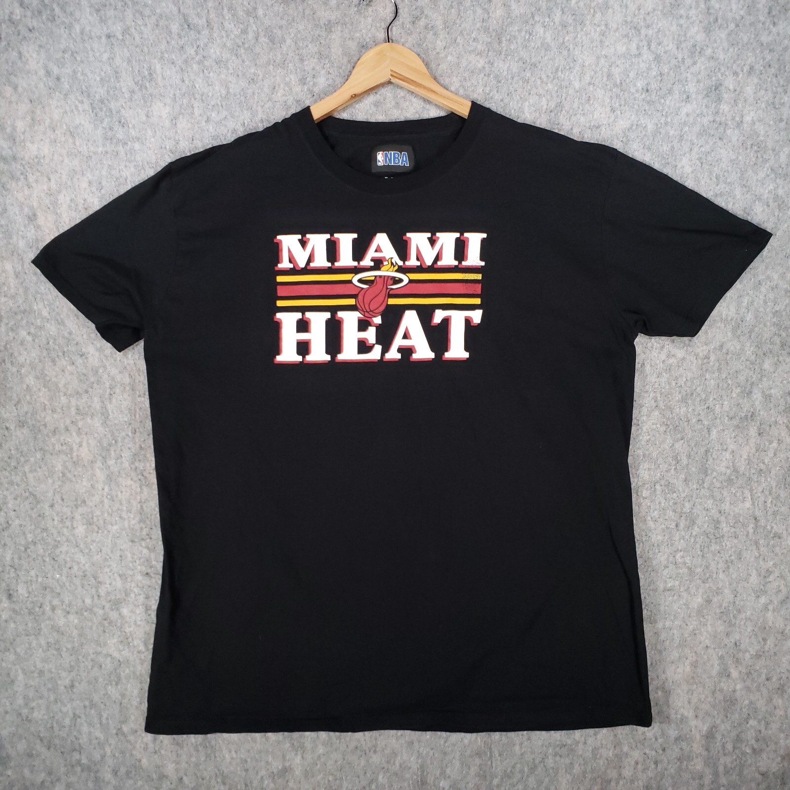 Miami Heat Shirt Mens XL Black Big Spell Out Logo Basketball NBA Casual Top