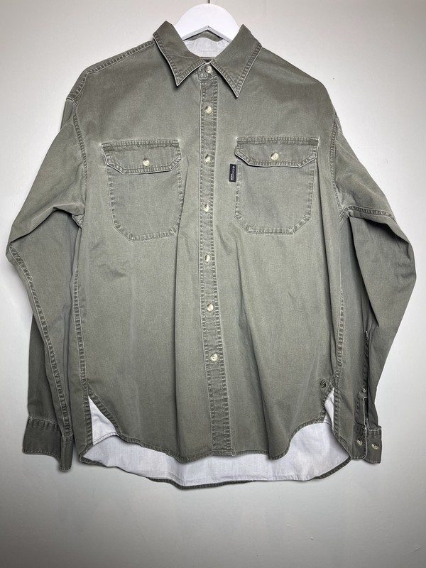 Columbia Men’s Medium Green Long Sleeve Button Up Shirt W/ 2 Front Pockets