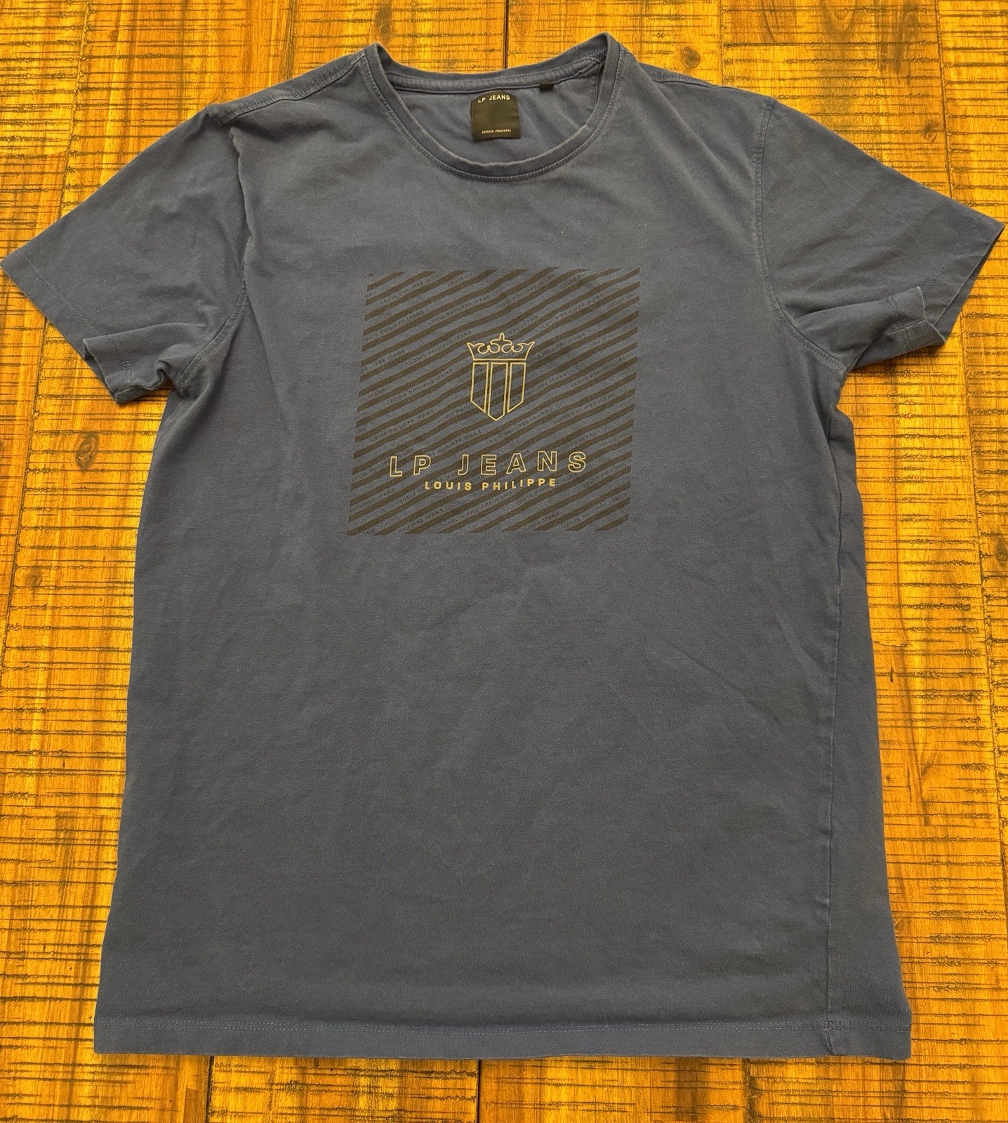 LP Jeans Graphic Print Louis Philippe Sz Large Blue T Shirt gallery