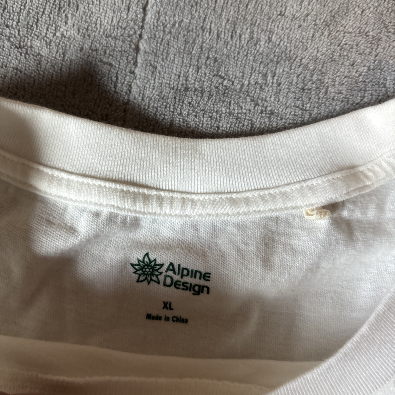 Alpine Design Organic Cotton Rocky Mountains Colorado Mens T Shirt Size XL White gallery