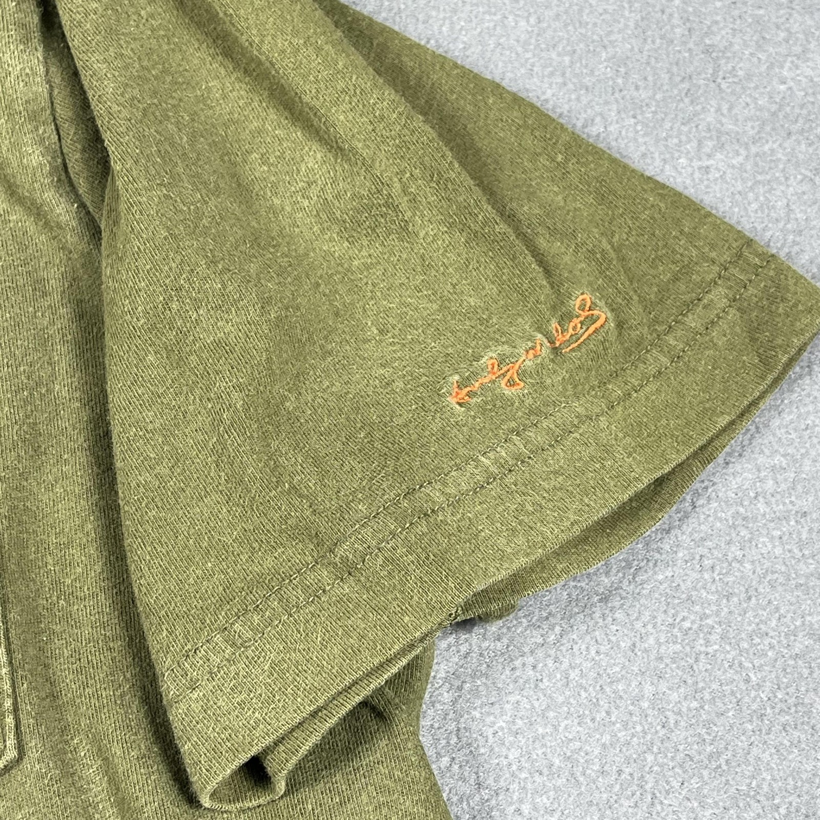Uniqlo Shirt Mens Medium Olive Green SPRZ NY Andy Warhol Banana Pocket Tee Art gallery
