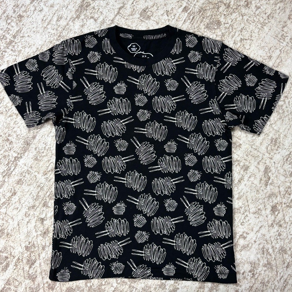 Uniqlo Kaws x Peanuts Graphic All Over Print Tee Size XS Novelty Snoopy Cotton gallery