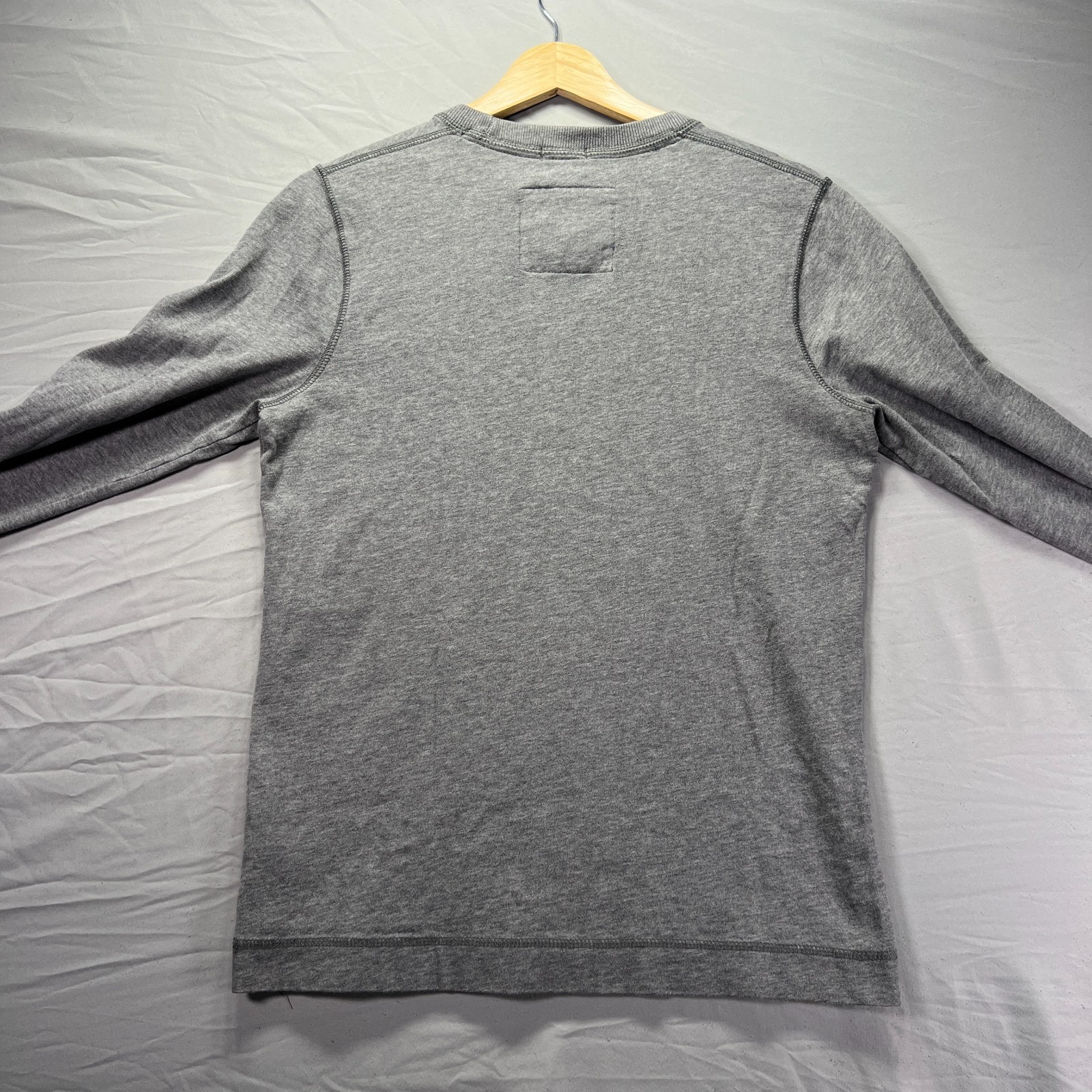 Abercrombie & Fitch Shirt Mens Small Gray Long Sleeve Muscle Fit Moose Skate Y2K gallery
