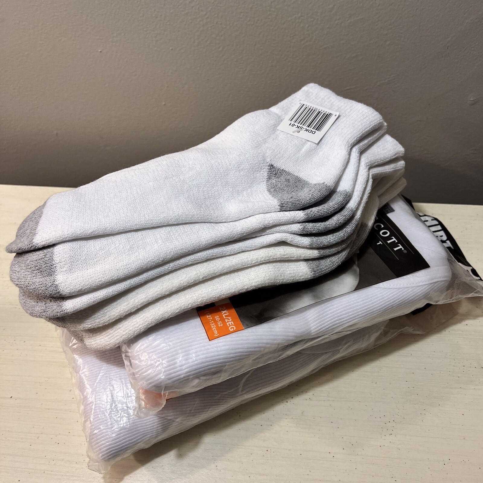 Men's Andrew Scott Select A-shirt Tank Top 3-pack ( Two Packs )w/4pair socks gallery