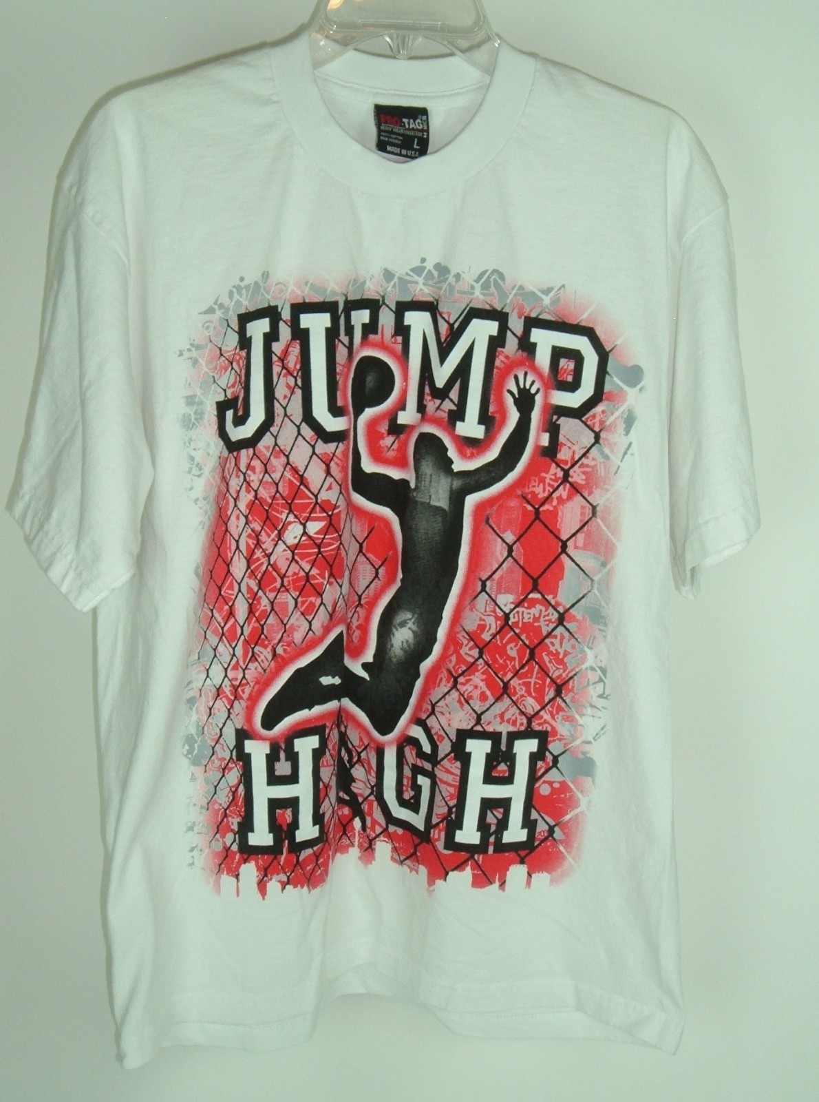 Vtg Tee Pro-Tag Jump High Basketball White Graphic T-Shirt SZ L street wear gallery