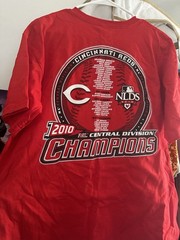 2010 Cincinnati Reds Central Division champs T-shirt NWT