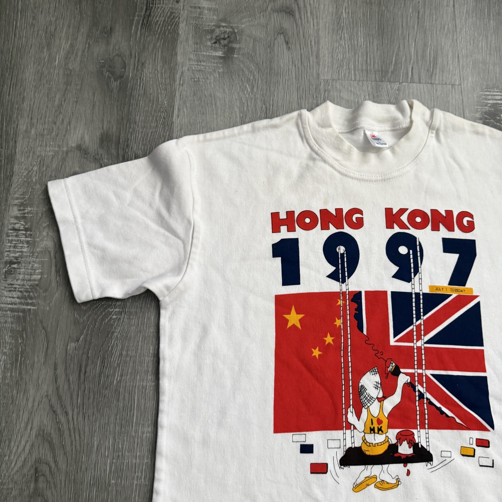Vintage Hong Kong 1997 Shirt Mens Large White Rambo Flag Souvenir 90s Tee gallery