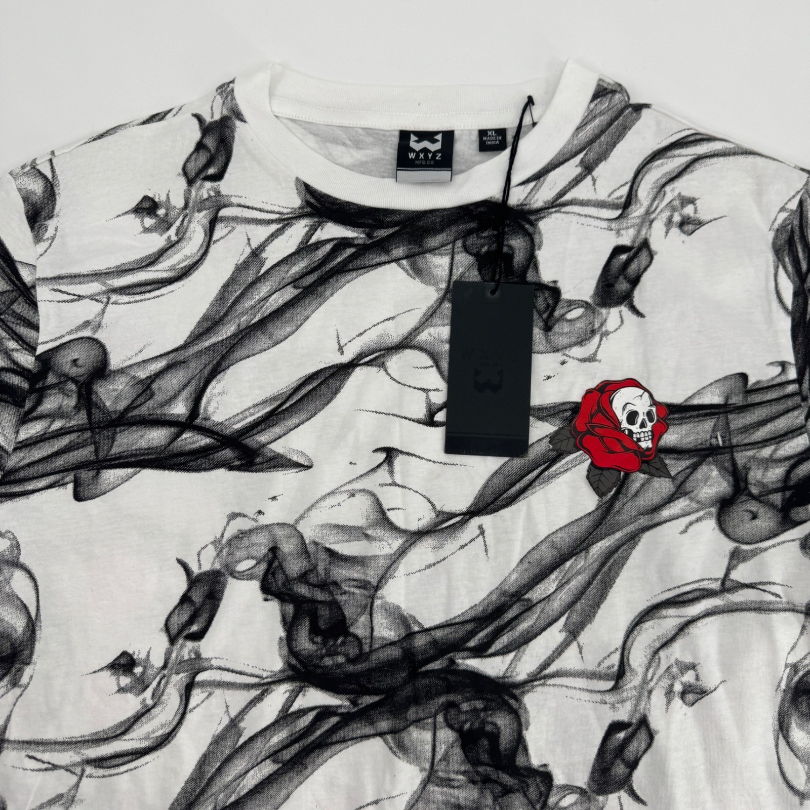 WXYZ MFG CO Mens XL White All Over Smoke Print Skull Rose Graphic T-Shirt NEW gallery