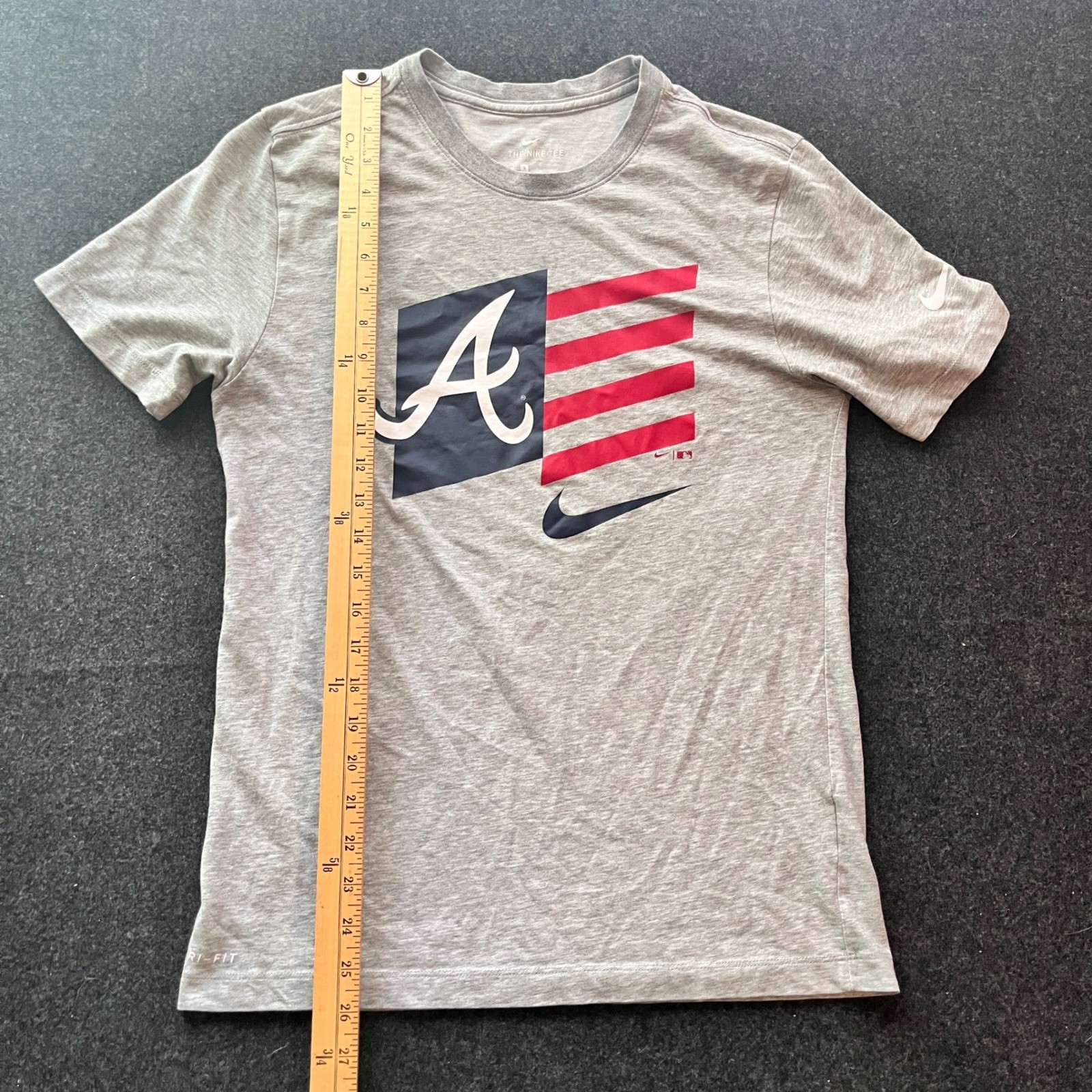 Nike Atlanta Braves T-Shirt Mens Small Grey Excellent Dri-FIT MLB BV1919-060 gallery