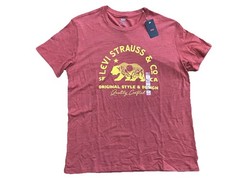 New Mens Levi’s Strauss Standard Fit Graphic T-Shirt DUSTY RED Size Large