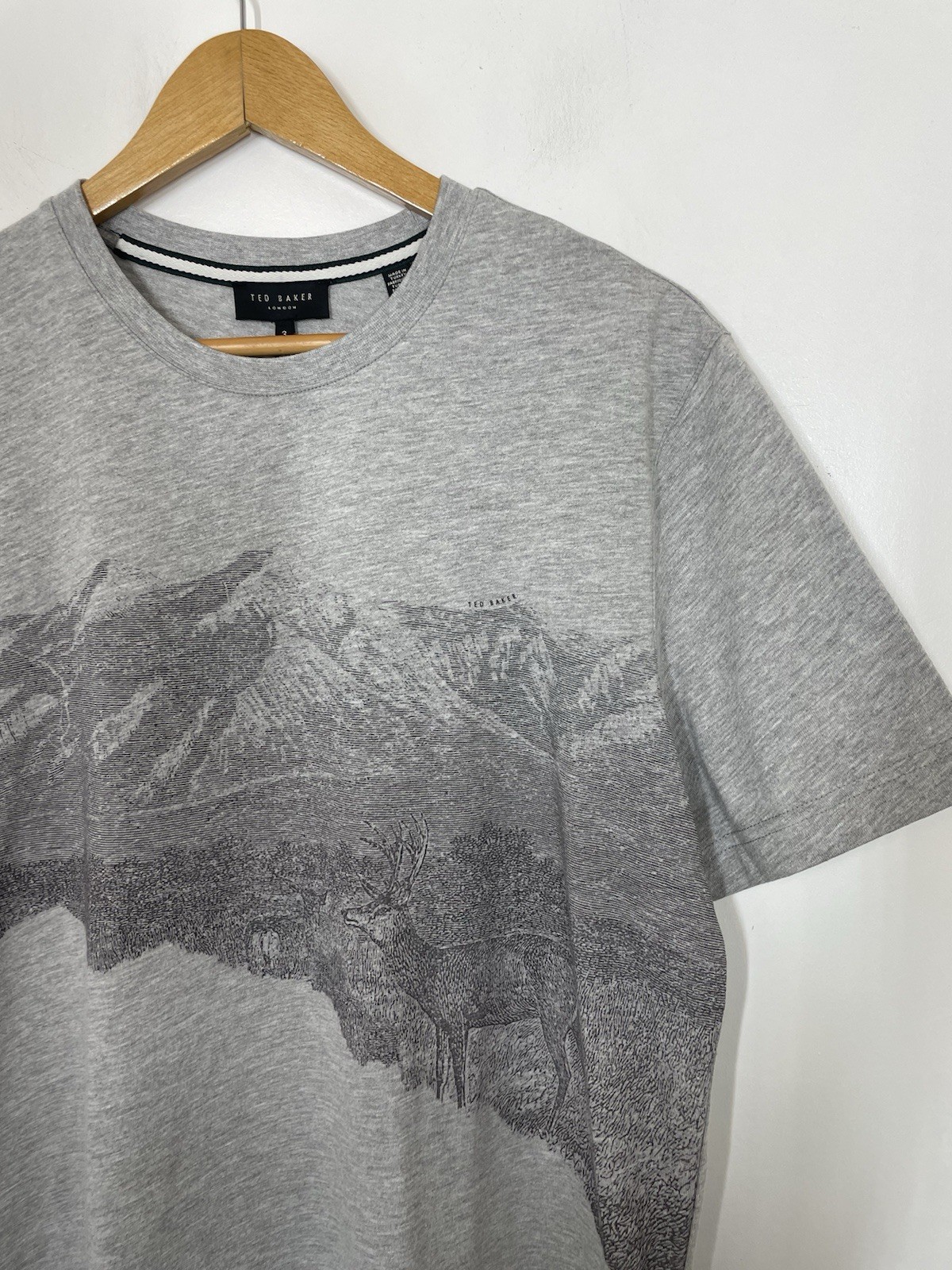 Ted Baker Mens Durness T Shirt Short Sleeve Deer Print Gray Marl Size 3 NEW gallery