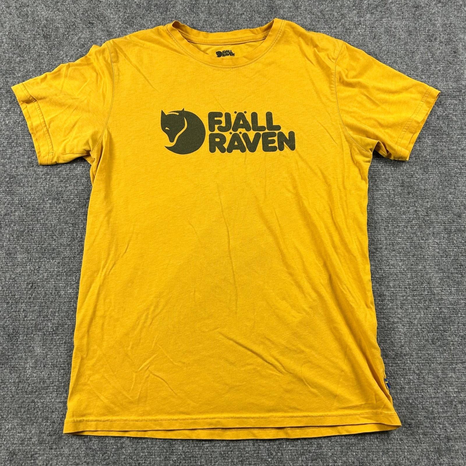 Fjallraven T-Shirt Mens M Yellow Logo Graphic Short Sleeve Outdoor Gorpcore gallery
