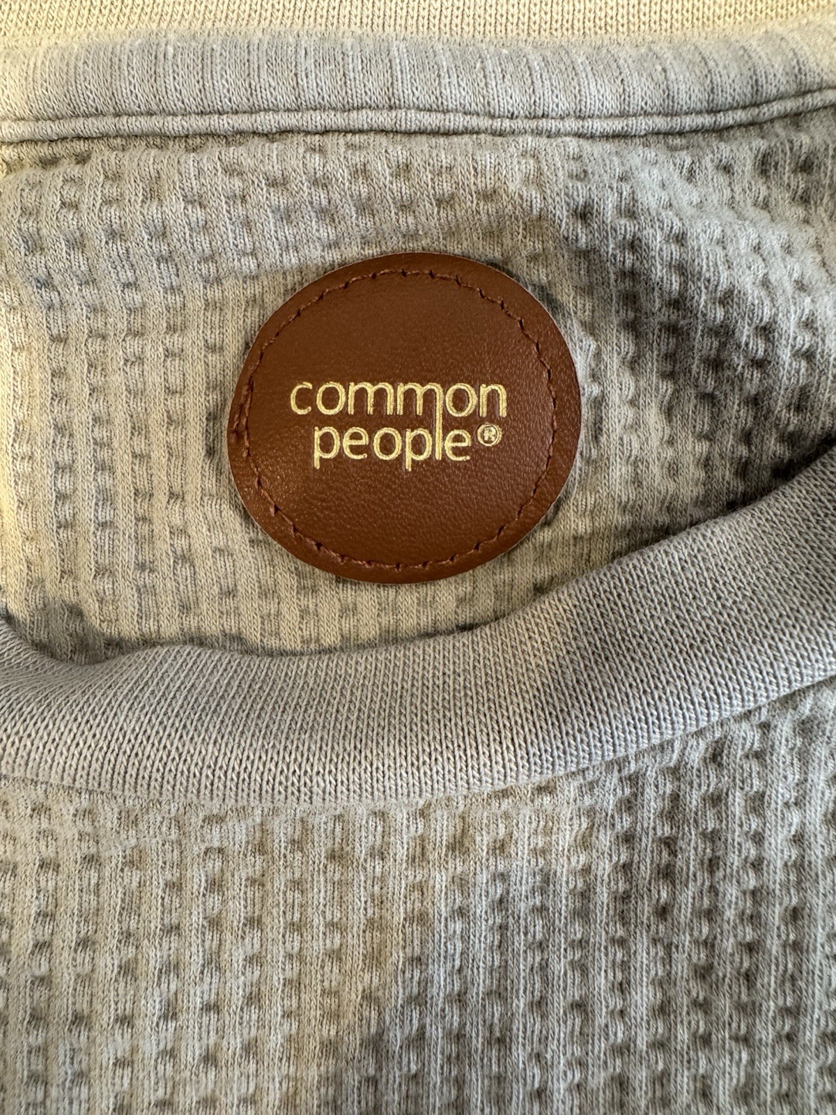 Common People Women’s Large Gray Waffle Knit Pocket Tee Casual Minimalist gallery