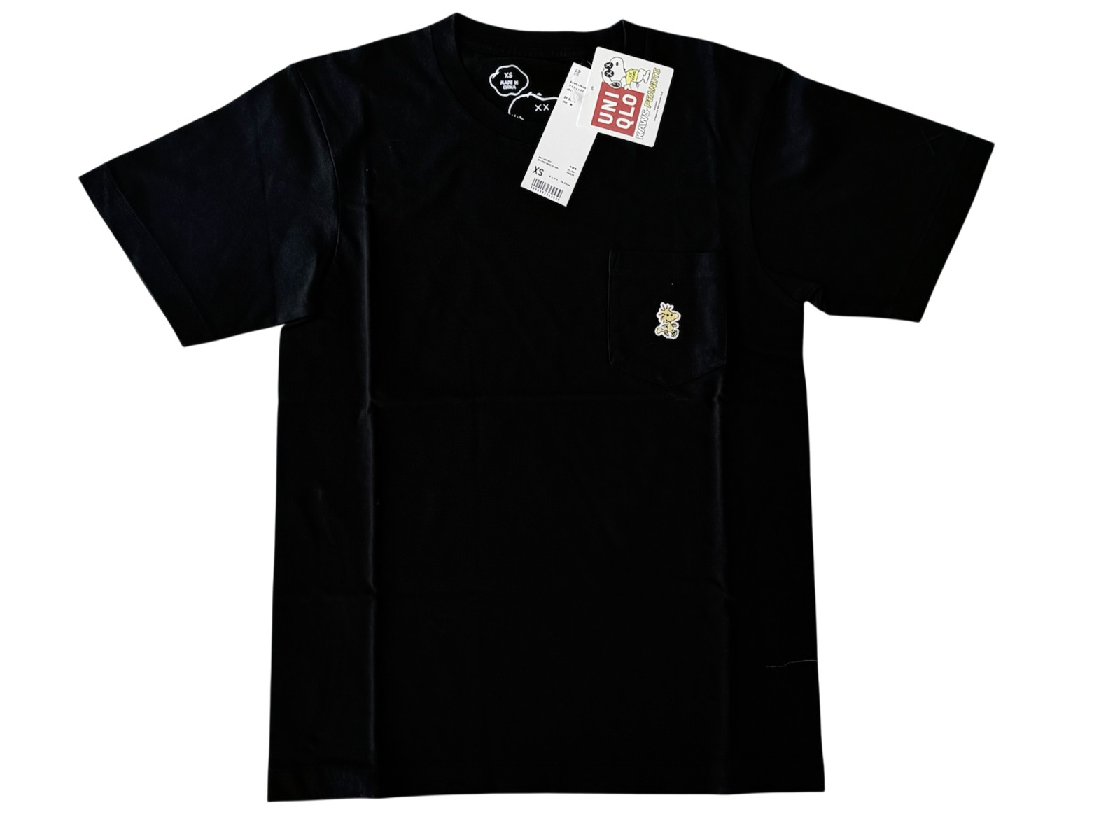 KAWS x PEANUTS Snoopy x UNIQLO NWT T-Shirt Size XS Black gallery