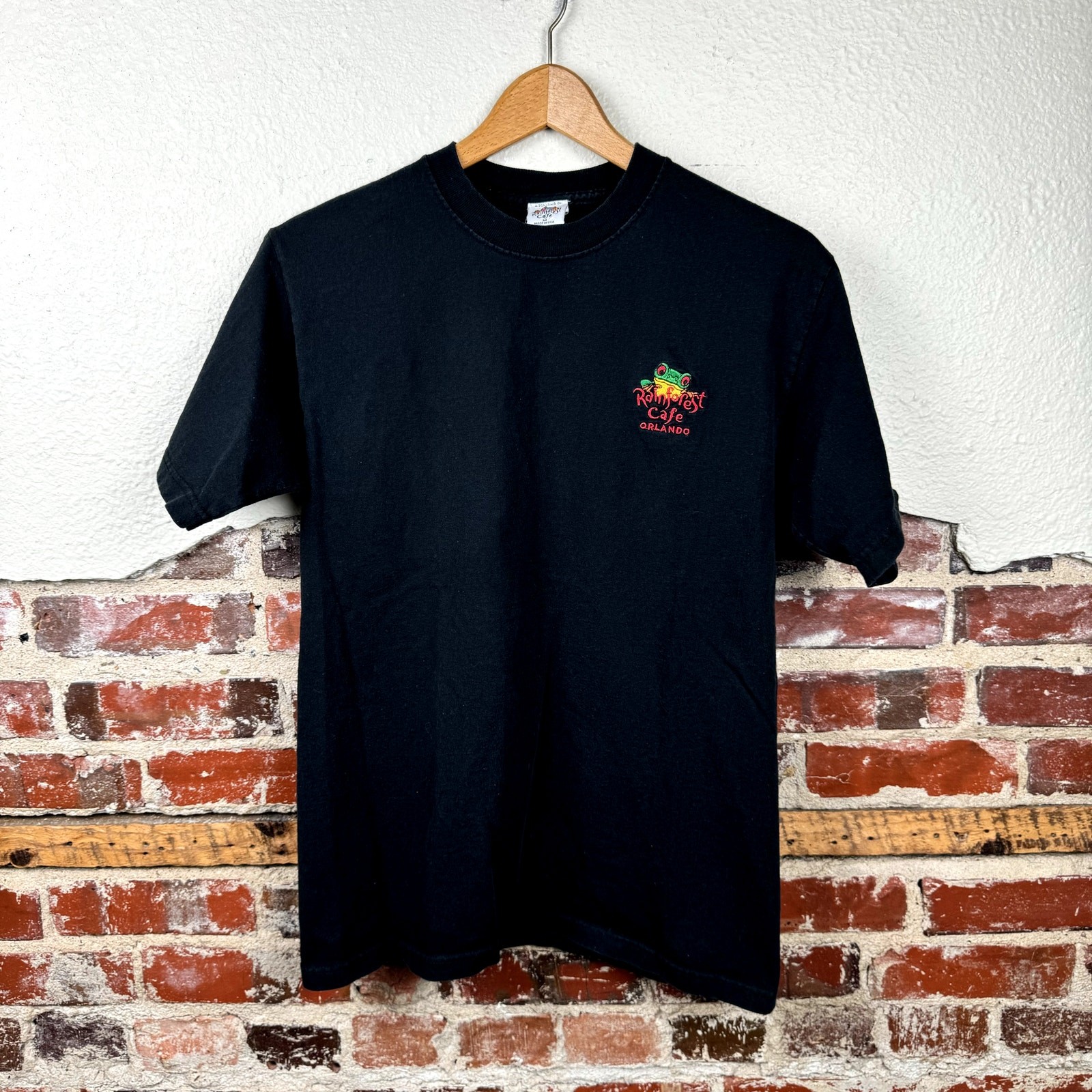 Vintage Rainforest Cafe Shirt Size Medium Black Short Sleeve Embroidered USA 90s