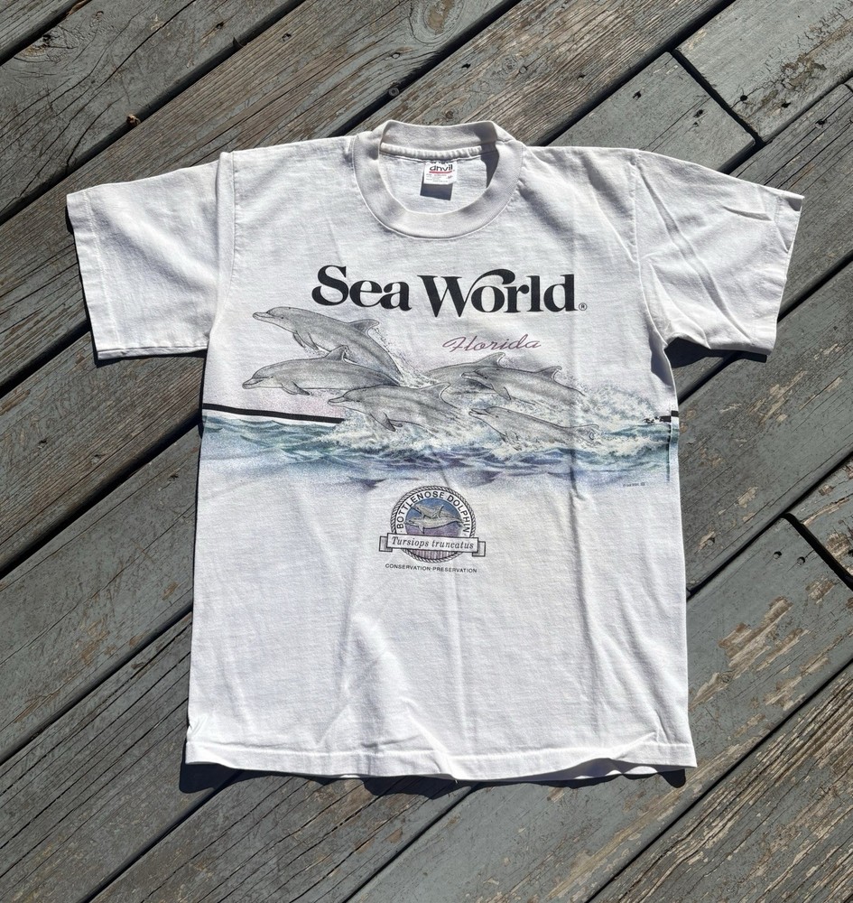 Vintage Sea World Bottlenose Dolphin Single Stitch Wrap Around Tee Shirt 90s