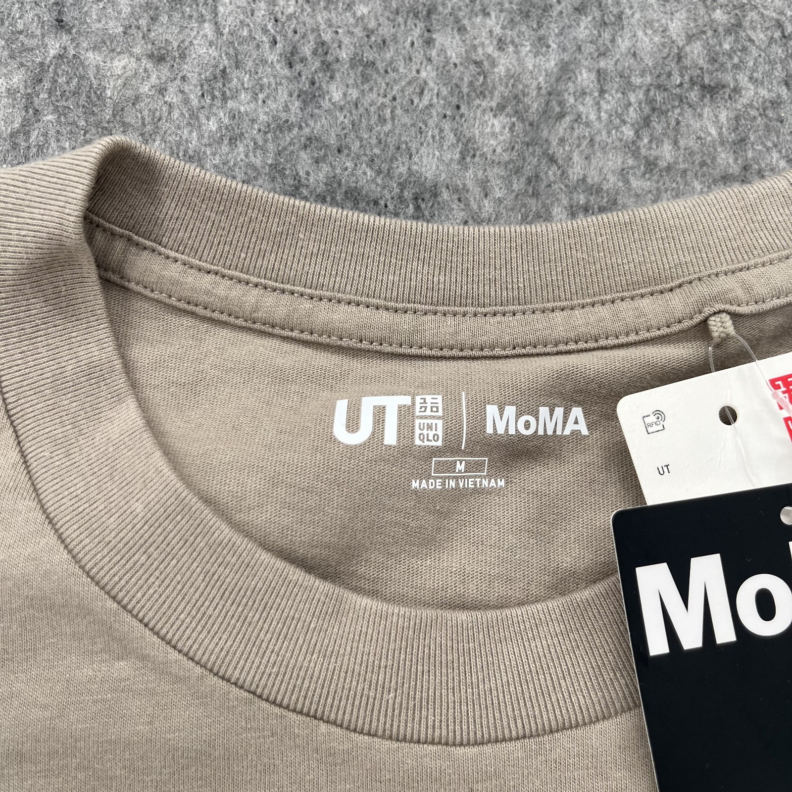 UNIQLO MoMA Ruth Asawa T Shirt Mens Brown M Relaxed Fit NEW gallery