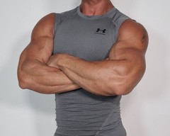 MEN’S SLEEVELESS GRAY COMPRESSION SHIRT SIZE LARGE