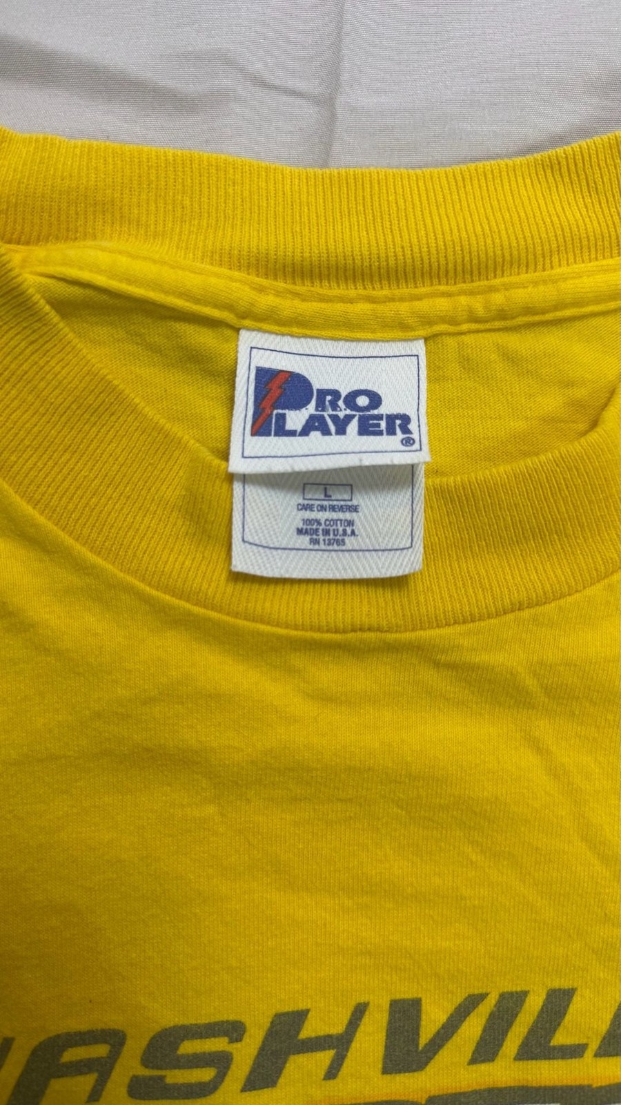Vintage 90s Nashville Predators Pro Player NHL T-Shirt Size Large gallery