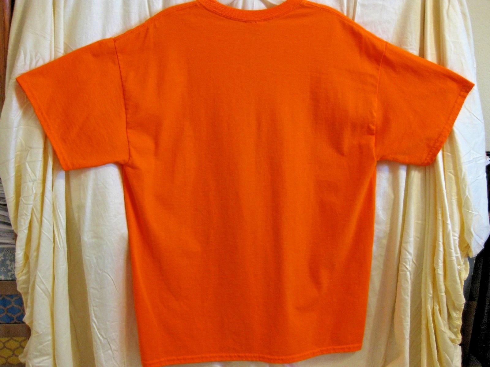 Gildan 50% Cotton 50% Poly Glow in the Dark Lettered Halloween Tee Size L Orange gallery