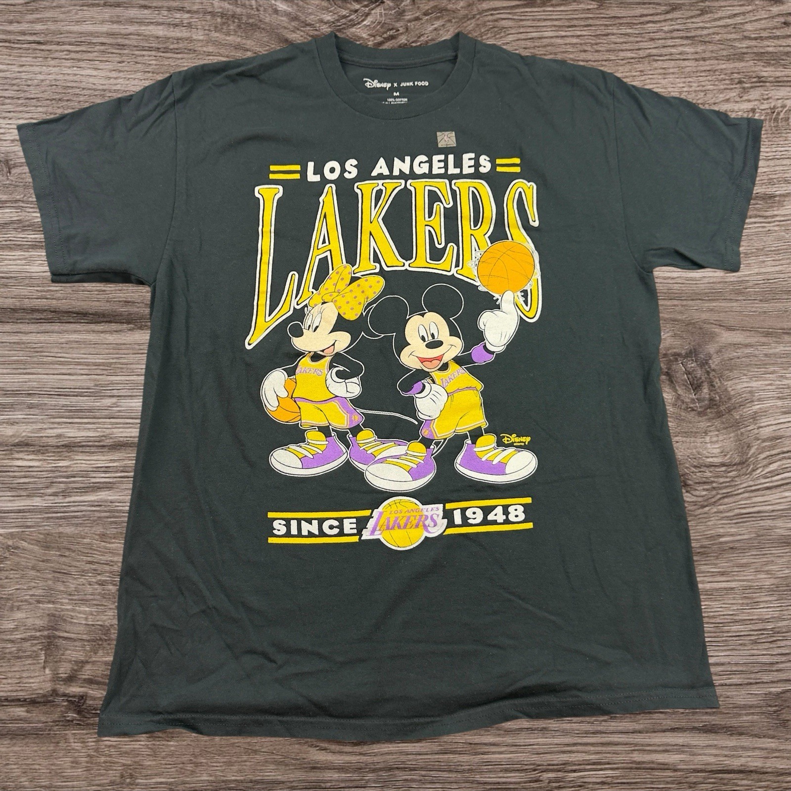 Los Angeles Lakers X Disney Mickey Squad / Graphic T-Shirt Adult Size Medium gallery