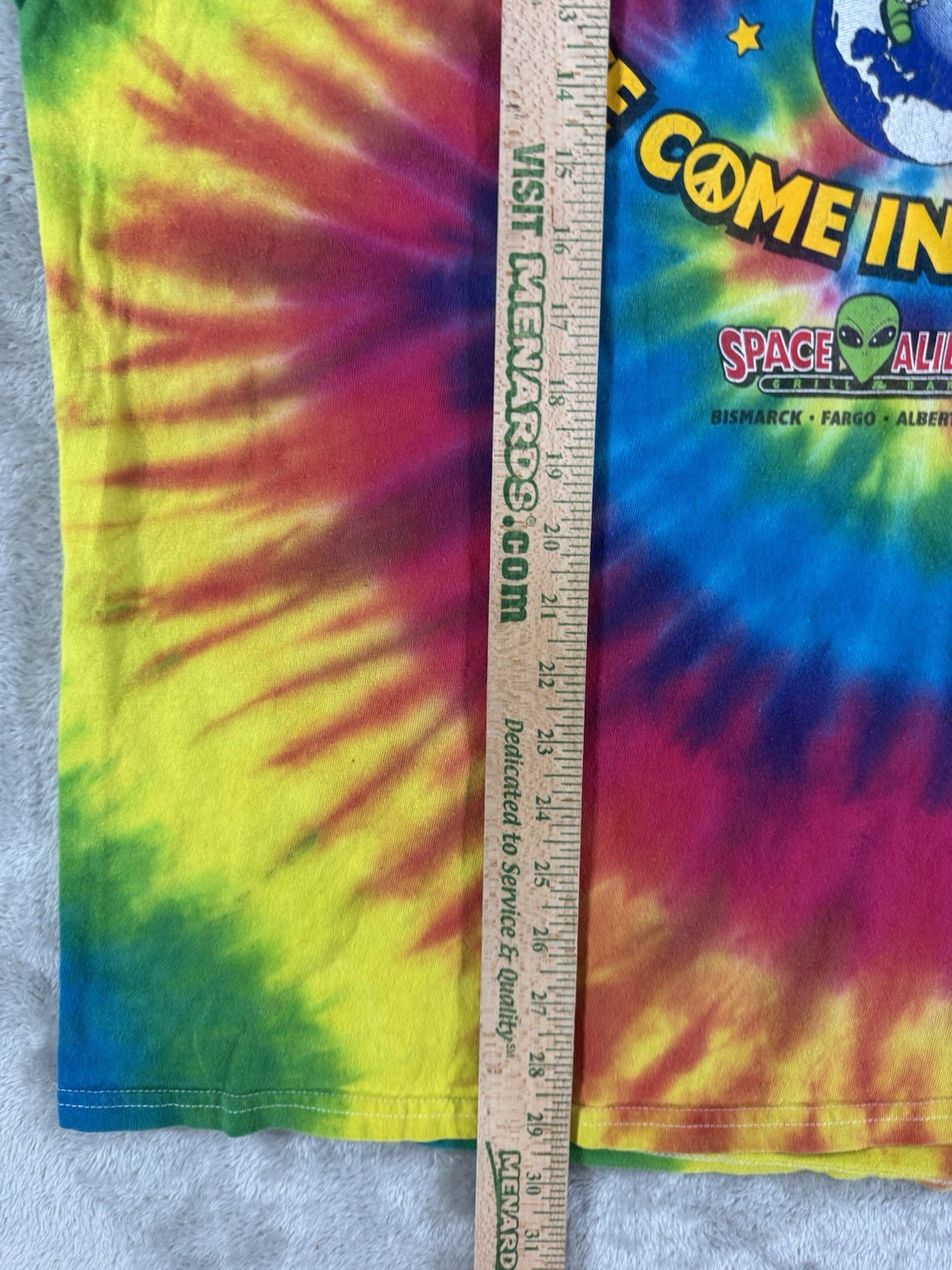 Hippie Shirt Mens 2XL 60s 70s Peace Space Aliens Bar And Grill Colorful Bohemian gallery