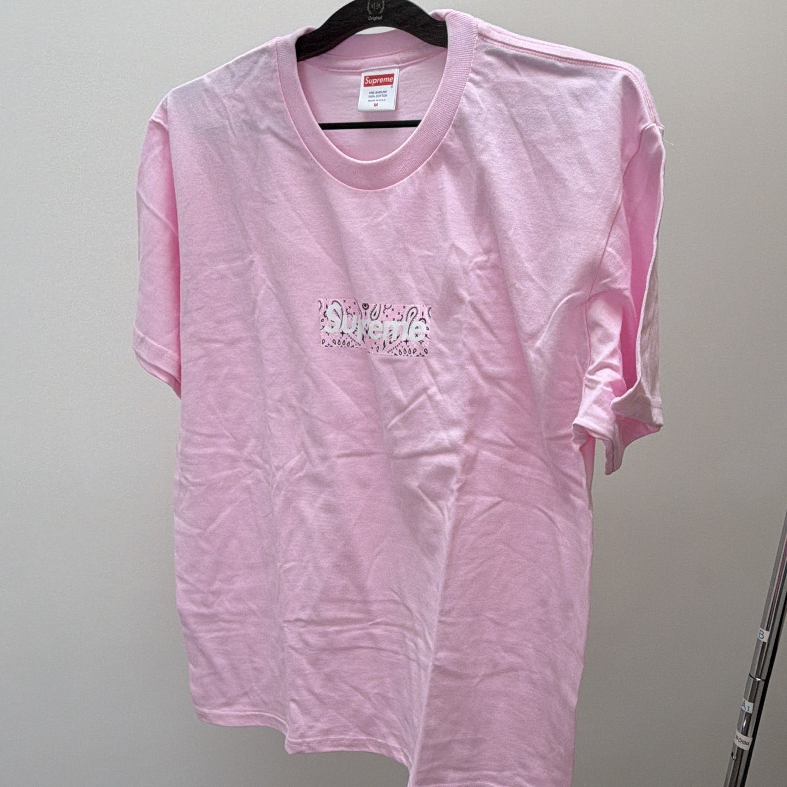 Supreme Bandana Box Logo Tee Light Pink FW19 Size M gallery