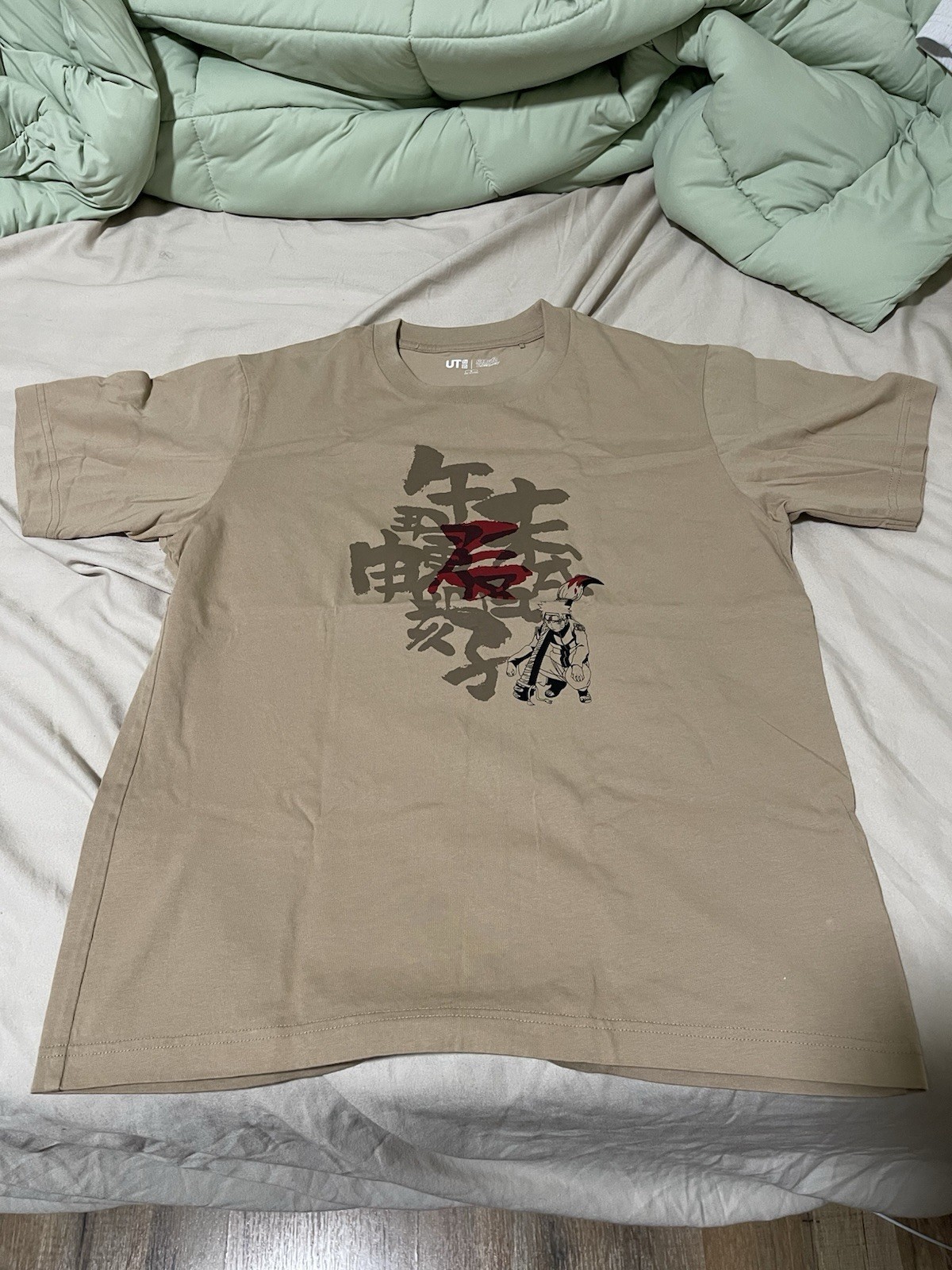 Uniqlo UT Naruto Beige Cotton Crew Neck Graphic Tee Men’s S gallery