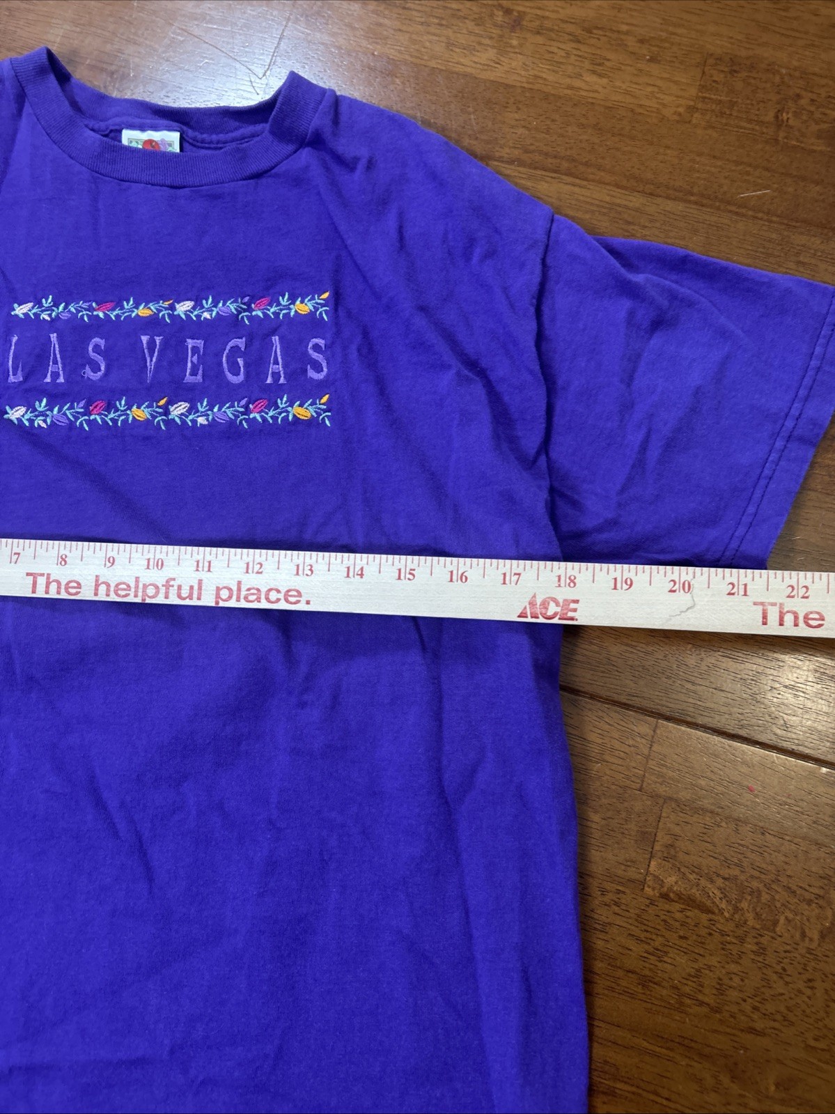Vintage Fruit Of The Loom Las Vegas T Shirt Men’s Size Medium Purple gallery
