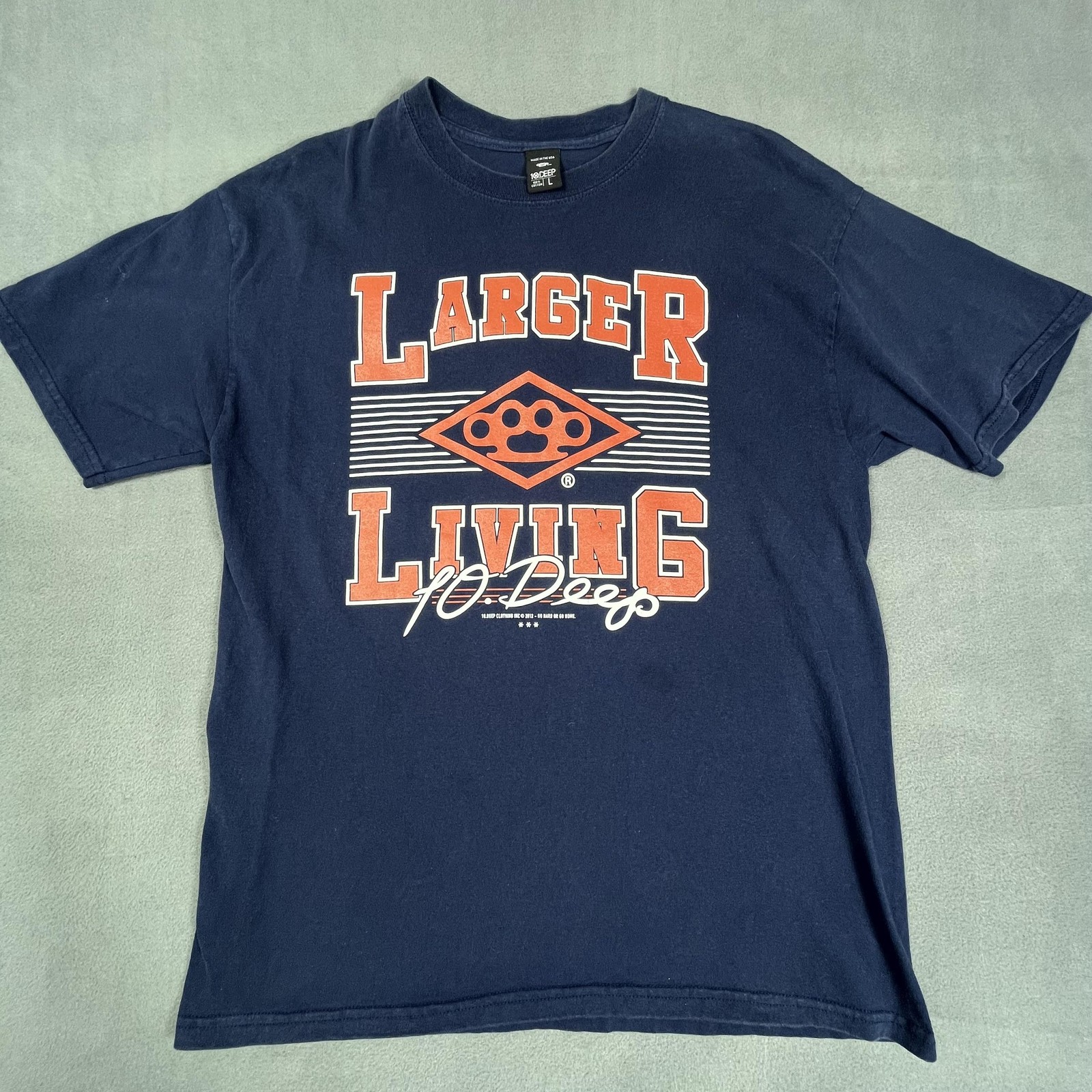 10 Deep Shirt Mens Large Navy Blue Larger Living Graphic Tee Made In USA 2012 gallery