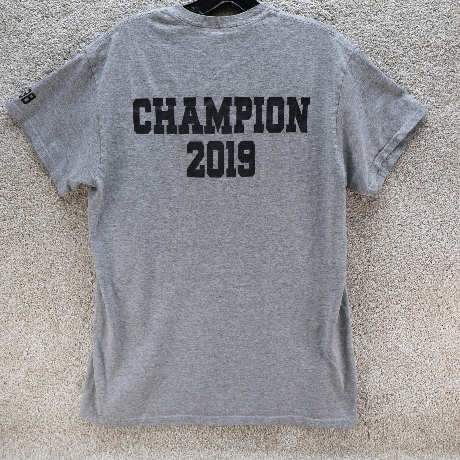 Gildan DryBlend T-Shirt Gray Short Sleeve Size Medium (see photo for flaw) gallery