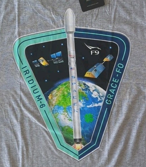 Space X Tshirt NWT Men’s Size Large F9 FALCON 9 IRIDIUM-6 GRACE-F0