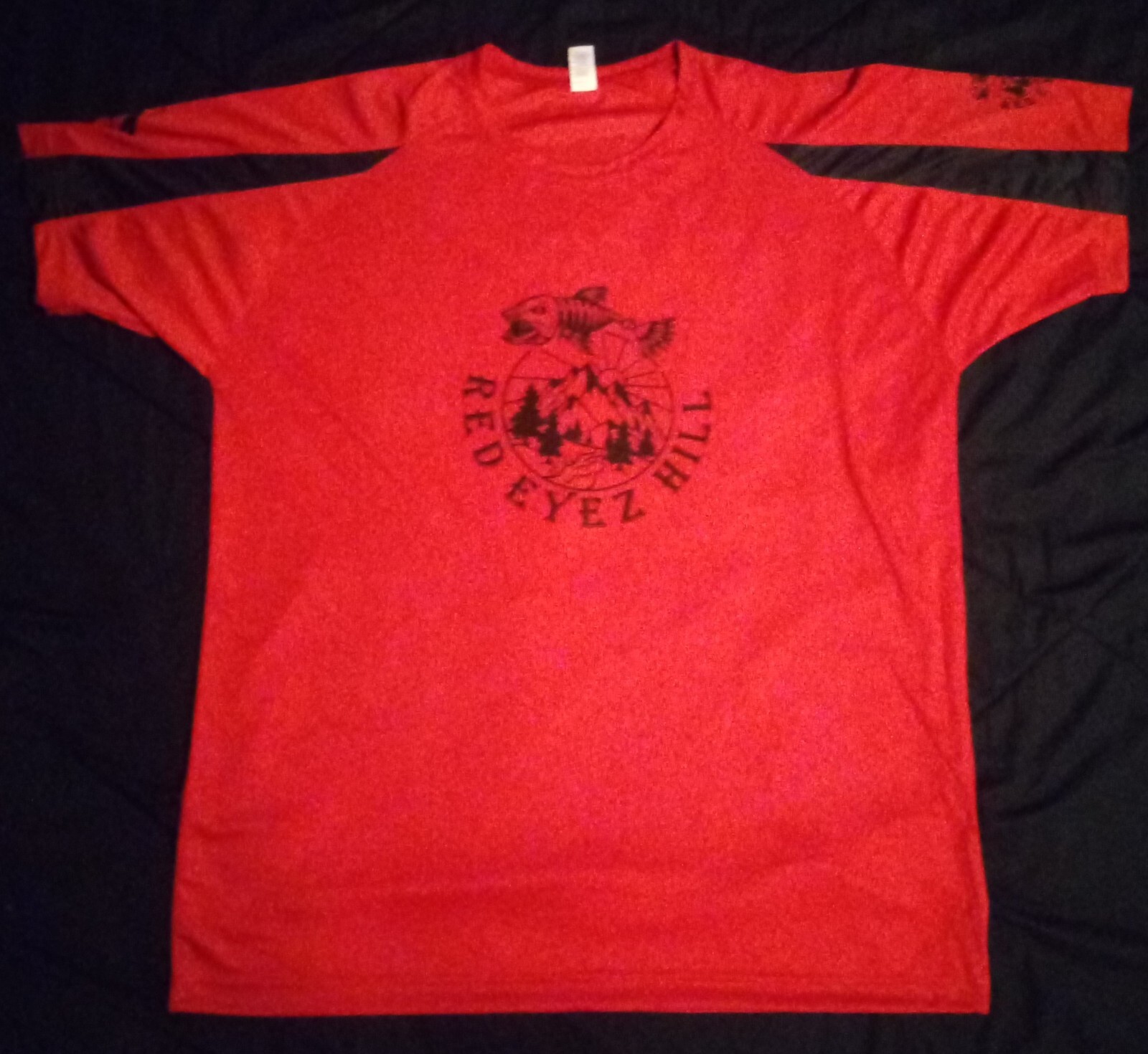 Red Eyez Hill / BP's Bar & Grill Size X-Large 100% Polyester Red Sport Tee Shirt gallery