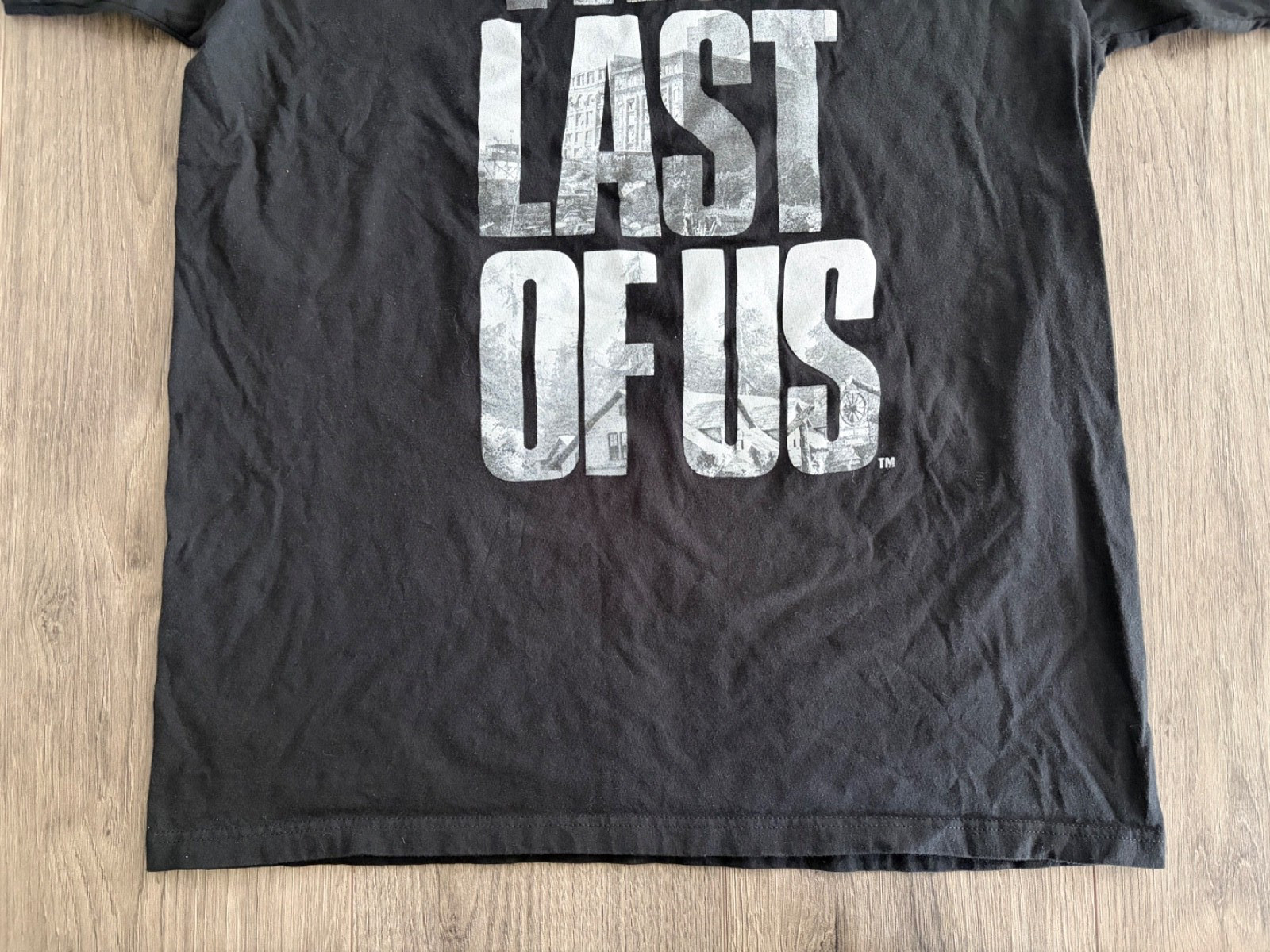 The Last Of Us T Shirt Large NAUGHTY DOG Video Game (Damaged/See Description) gallery