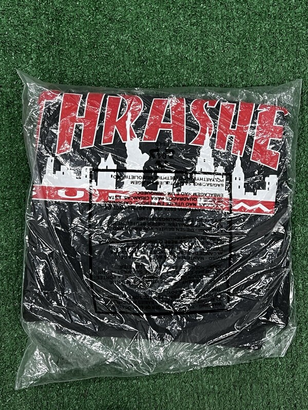 BUNDLE 3 Supreme Tees Kaws Box Logo Thrasher Hype Lot North Face Large Skyline gallery