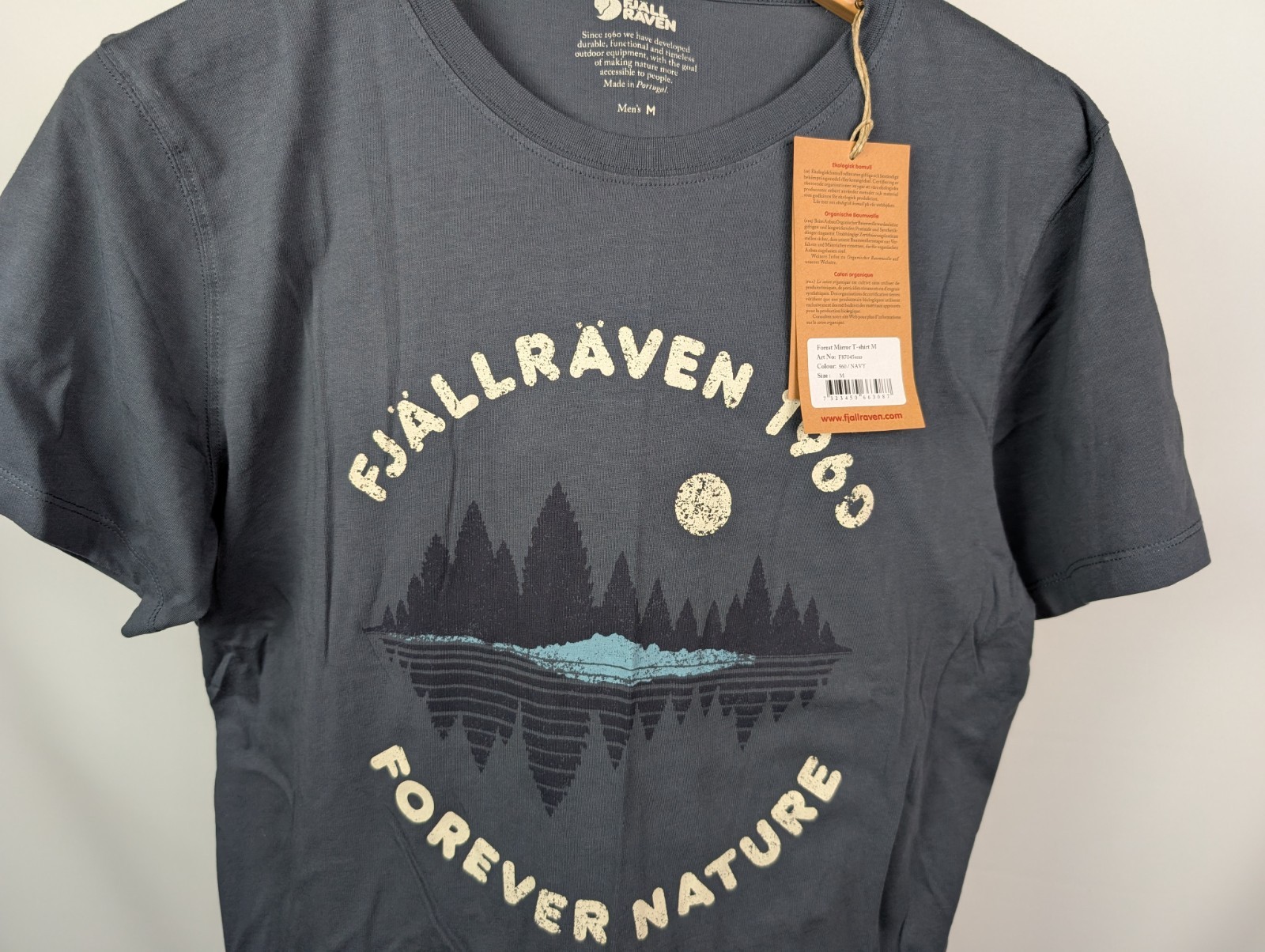 NWT FJALLRAVEN Forest Mirror T-Shirt Sz M Short Sleeve Organic Cotton Sample gallery
