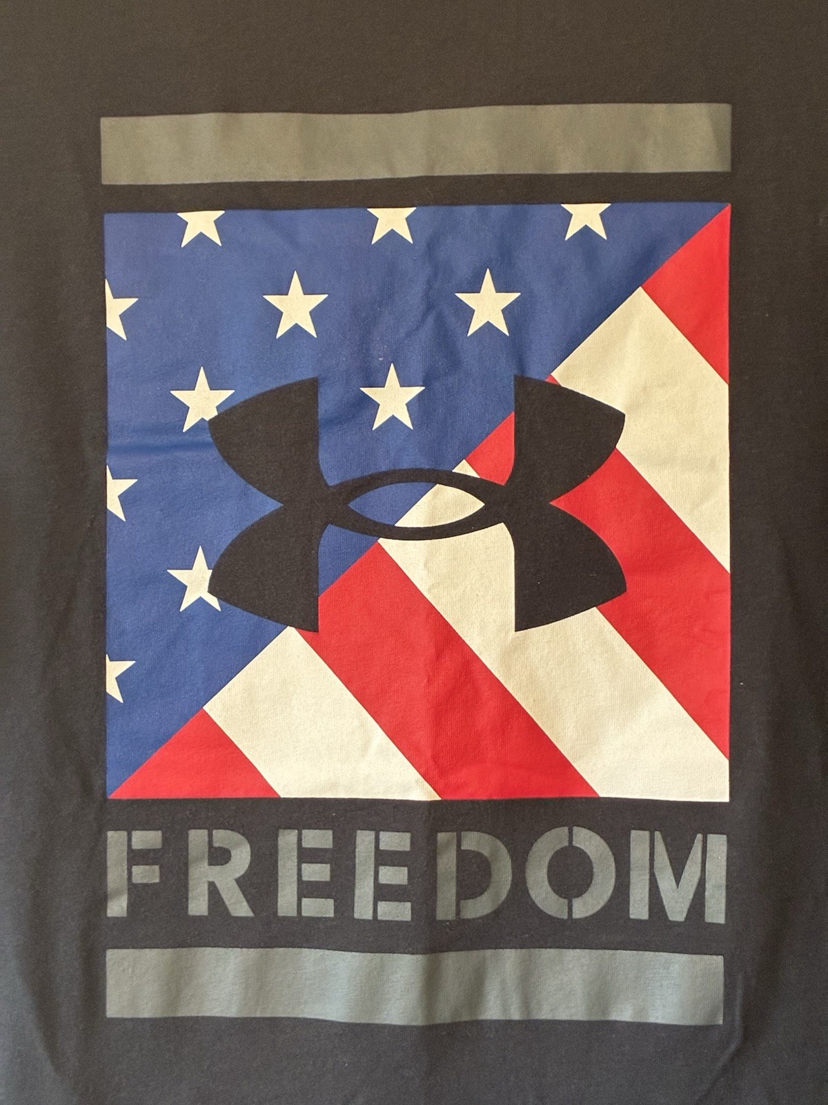 Under Armour Freedom T-Shirt Mens XL Red White Blue Black Flag Patriotic July 4 gallery