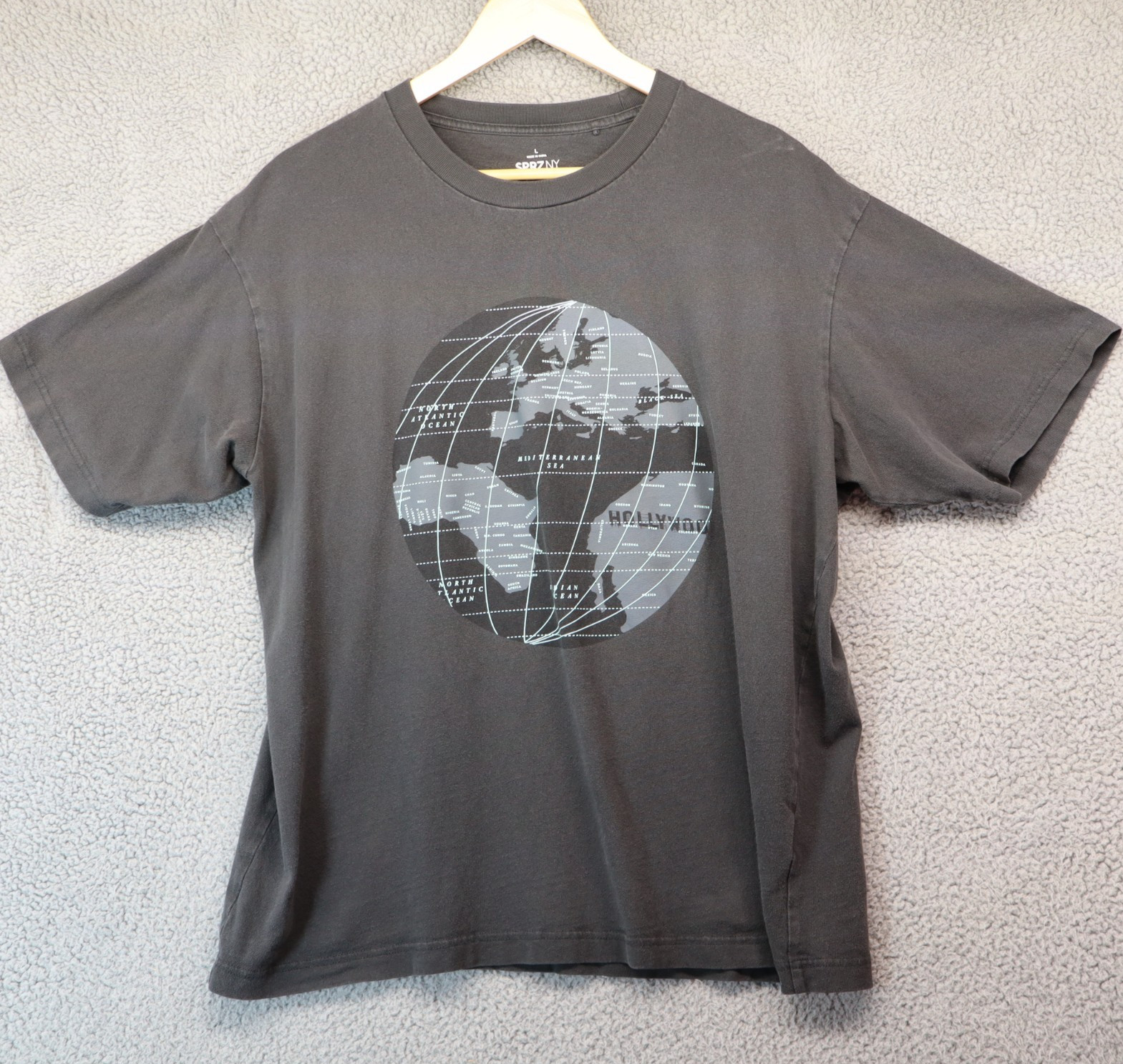 Uniqlo SPRZ NY Shirt Men Large MoMA Art Graphic Print Tee gallery