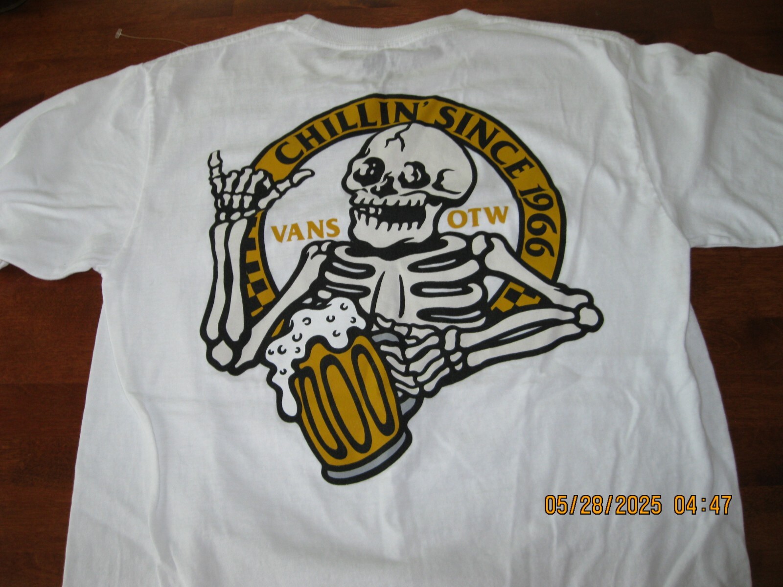 NWOT Vans Off the Wall Chillin Since 1966 Men Shirt Size SMALL Classic Fit gallery