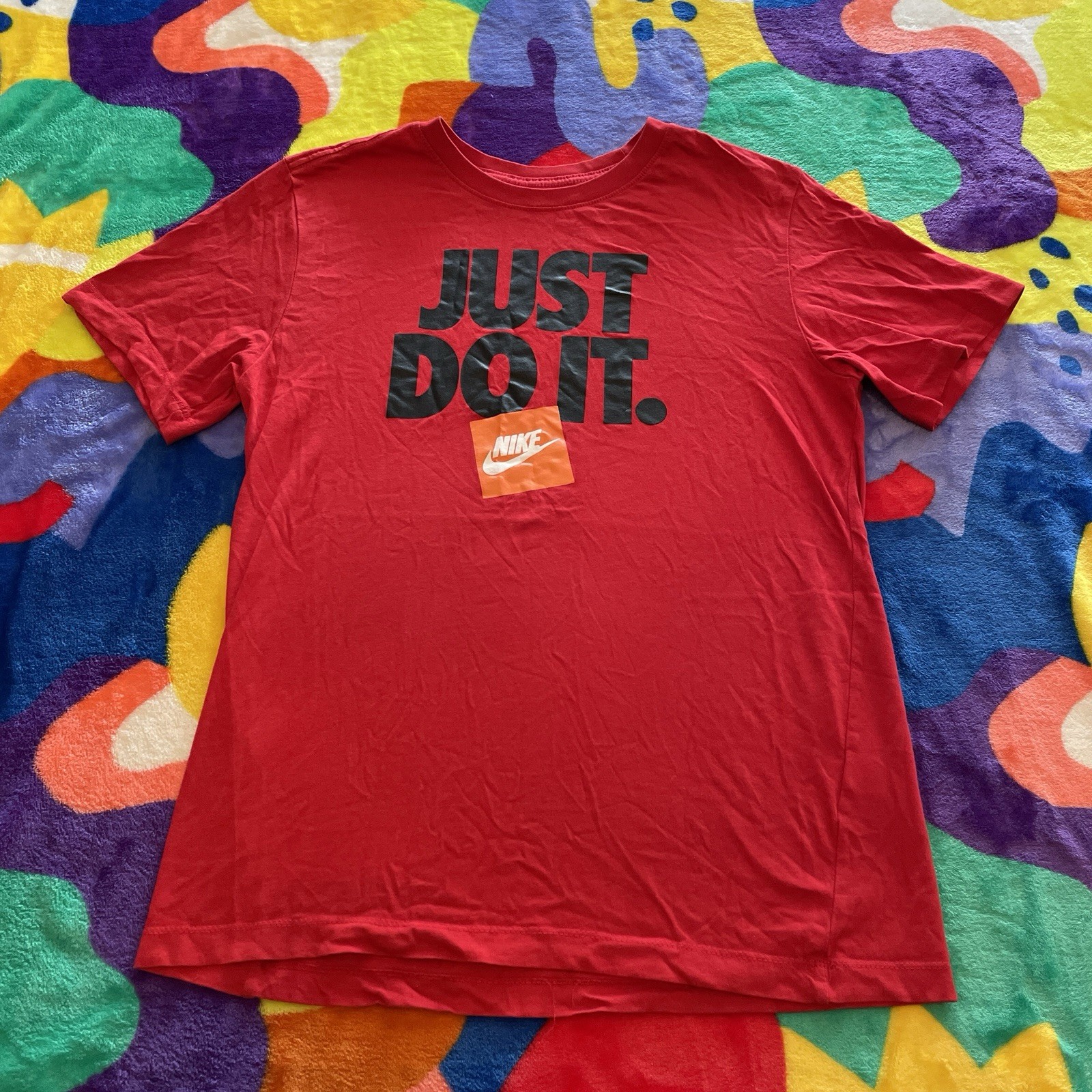 Nike “Just Do It” Logo T-Shirt Men’s Small Red Basketball Streetwear Sportswear