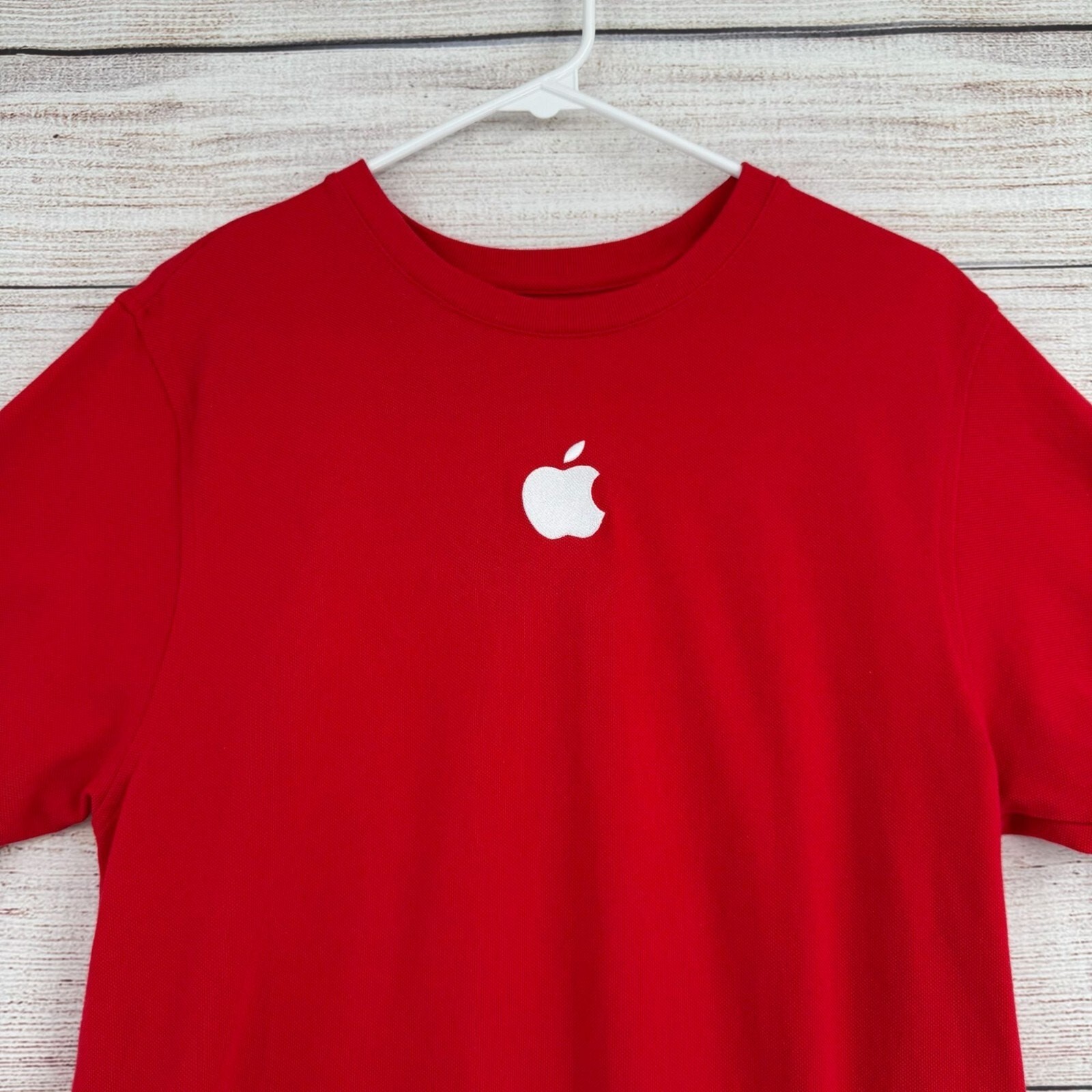 Apple Employee Knit Short Sleeve T-Shirt Men's Size Medium Red gallery