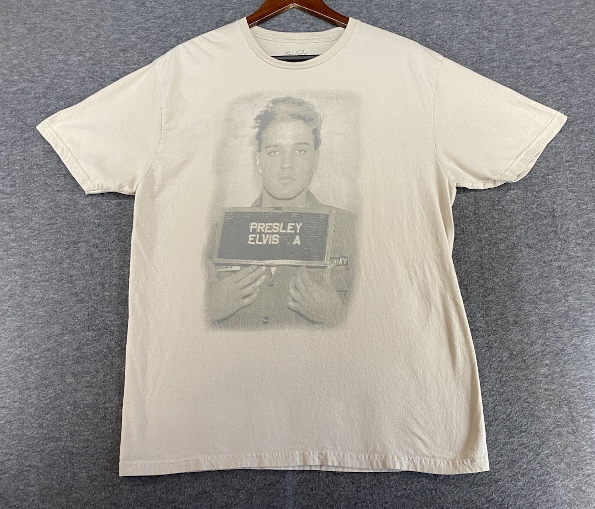 Elvis Presley By Goodie Two Sleeves T-Shirt Men’s XL Beige Elvis Mugshot SEE PIC