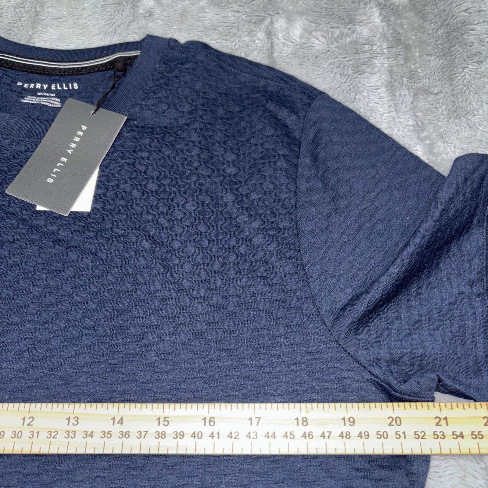 Perry Ellis T-Shirt Men's Medium M Short Sleeve Crew Neck NWT Sapphire Blue gallery