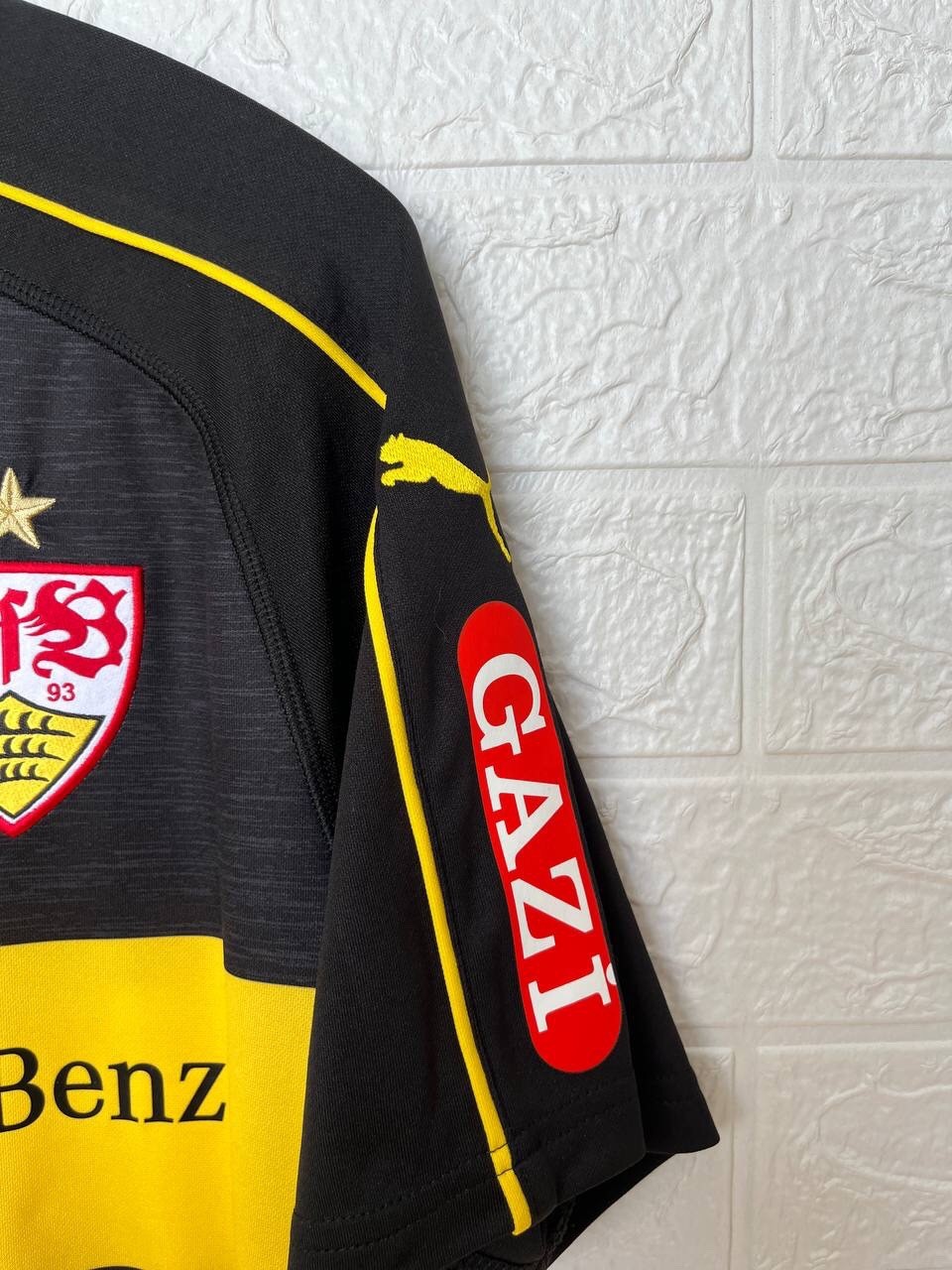 VfB Stuttgart 18/19 Away Jersey Puma #11 Donis Size M Black Soccer Shirt gallery